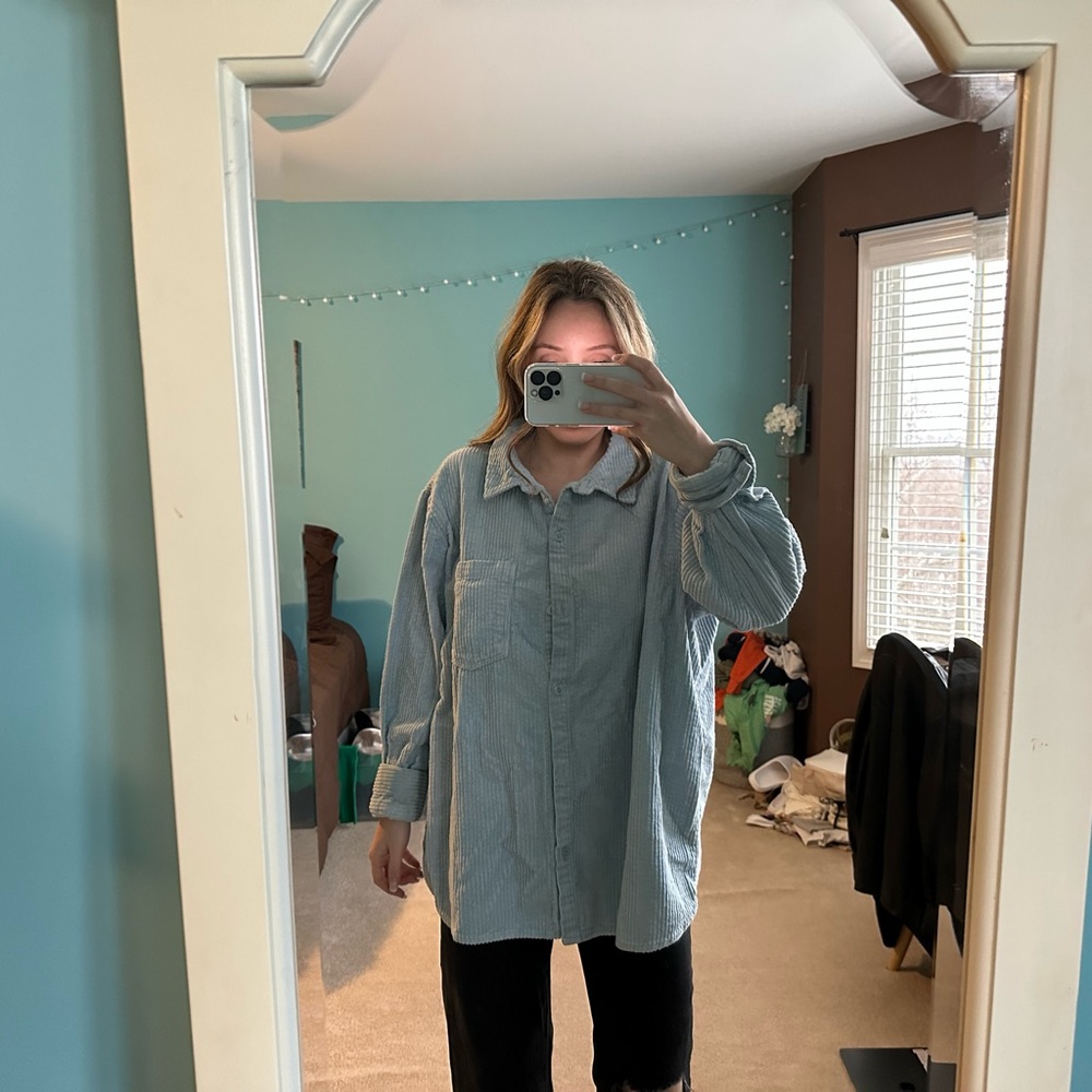 H&M CORDUROY BUTTON UP
